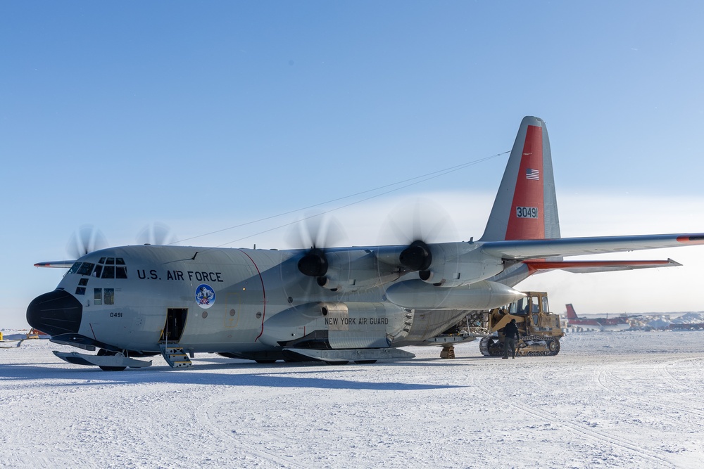 109th-airlift-wing-antarctic-science-2024-25-8286.jpeg