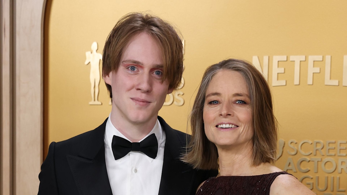 jodie-foster-son-charlie-sag-awards-2025-3852.jpeg