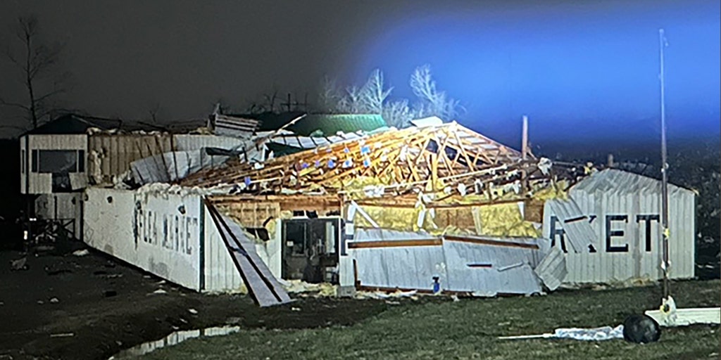 missouri-storm-deaths-tornado-outbreak-7235.jpeg